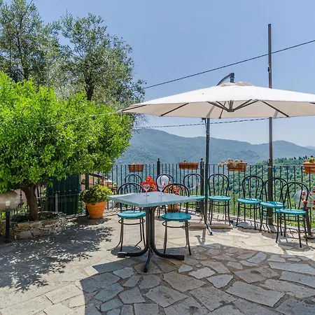 Stunning In With Kitchen شقة