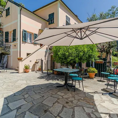 Apartamento Stunning In With Kitchen