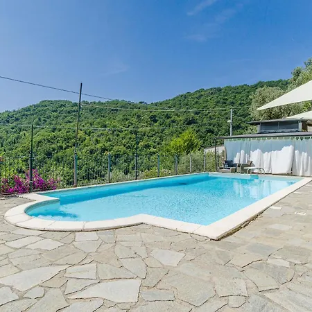 Stunning In With Kitchen